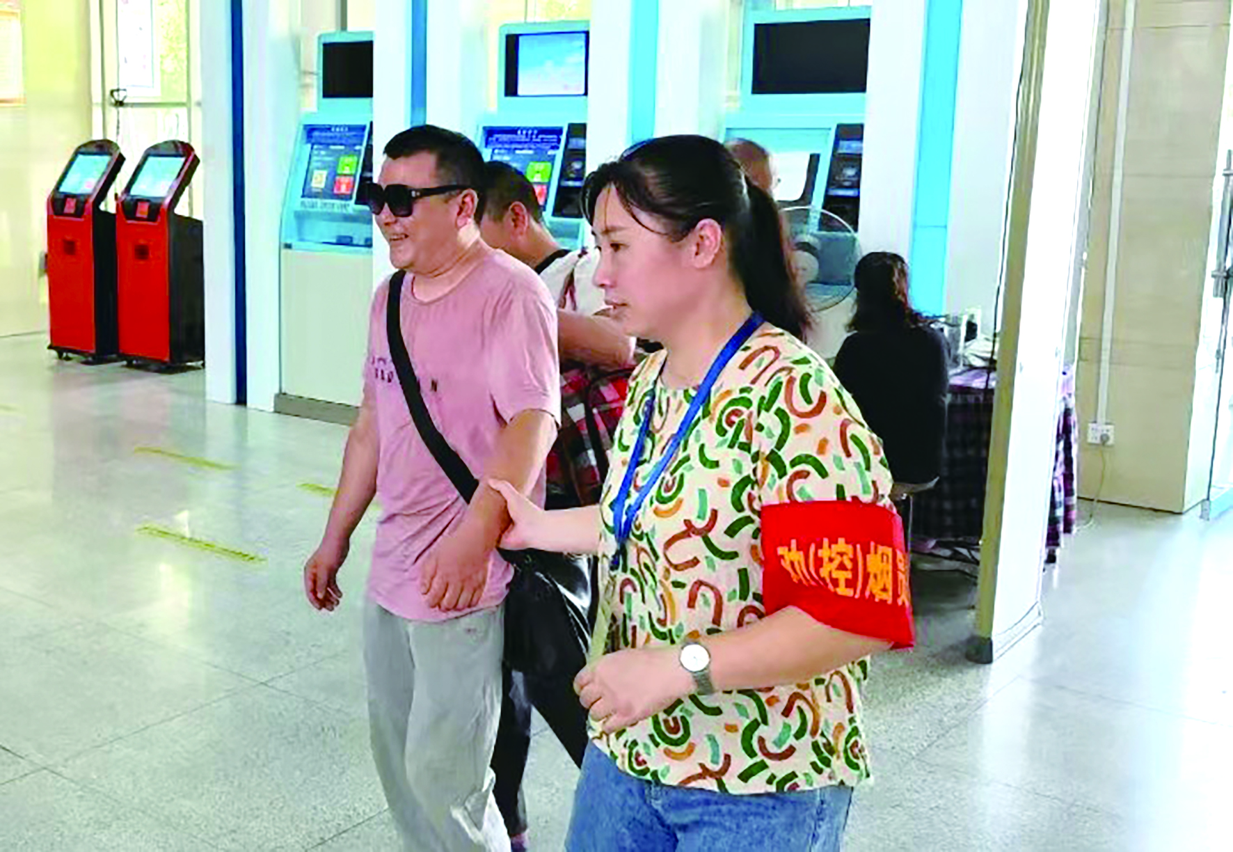 立足平凡崗位 彰顯黨員風(fēng)采 ——記集團(tuán)公司優(yōu)秀共產(chǎn)黨員、邵陽汽車北站副站長謝偉 田華柱 姚志剛